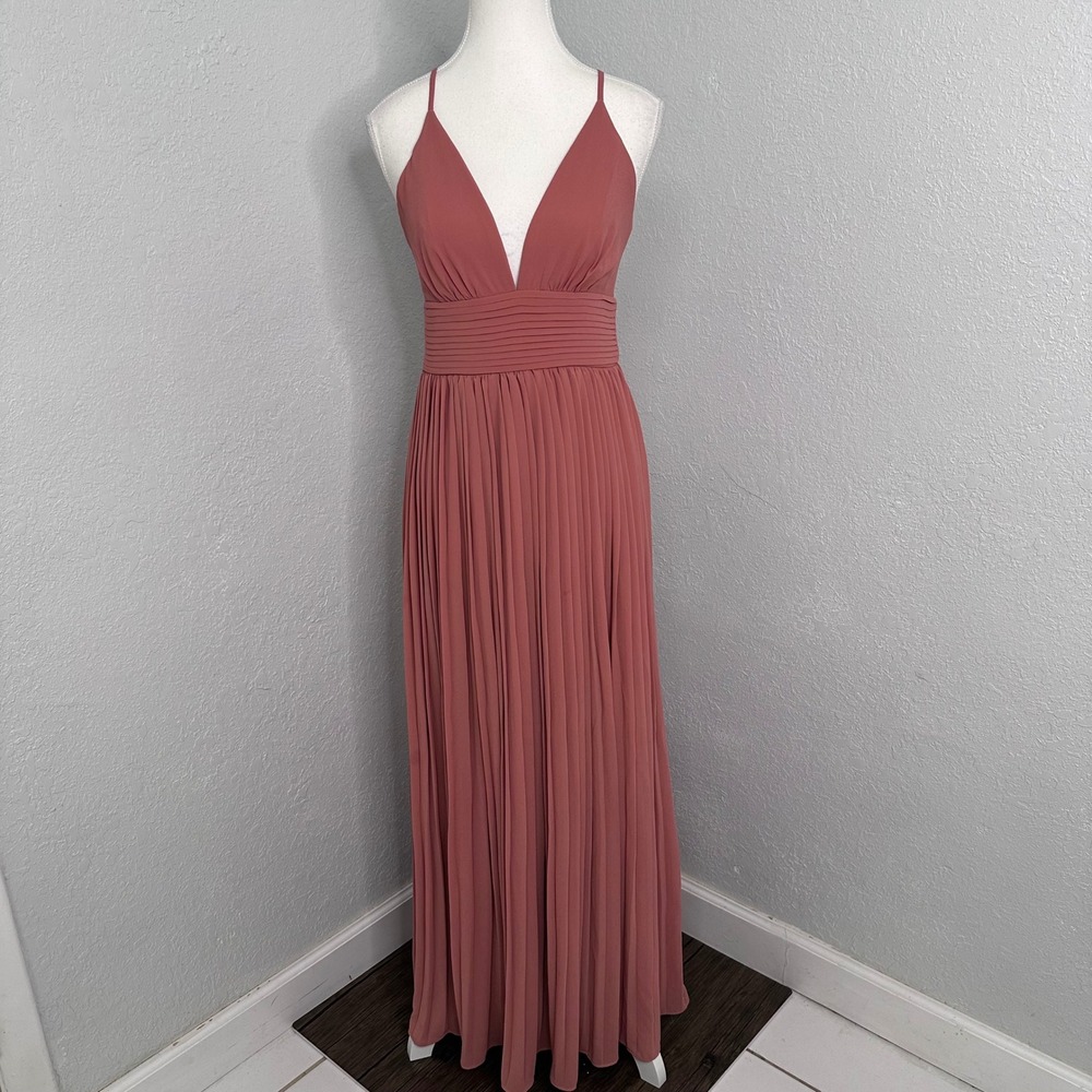 Lulu's Depths of my love maxi dress is‎ rusty rose size small